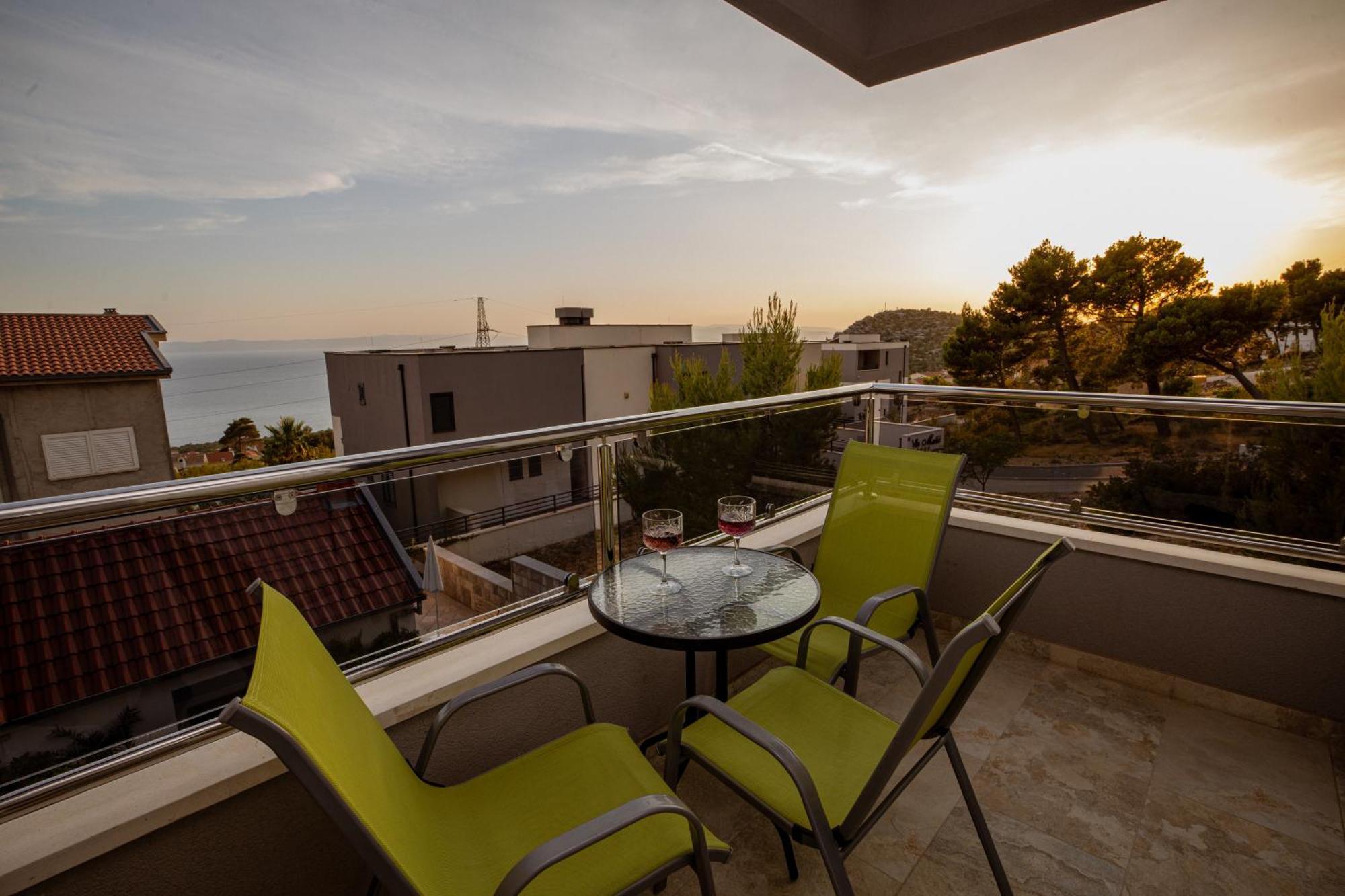 Villa Em Макарска Номер фото