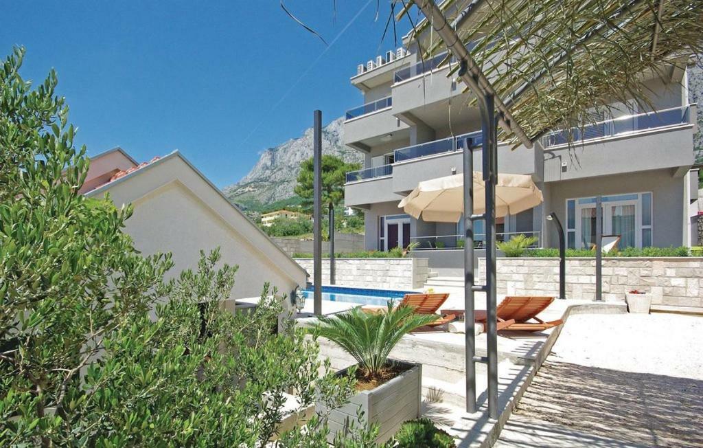 Villa Em Макарска Экстерьер фото